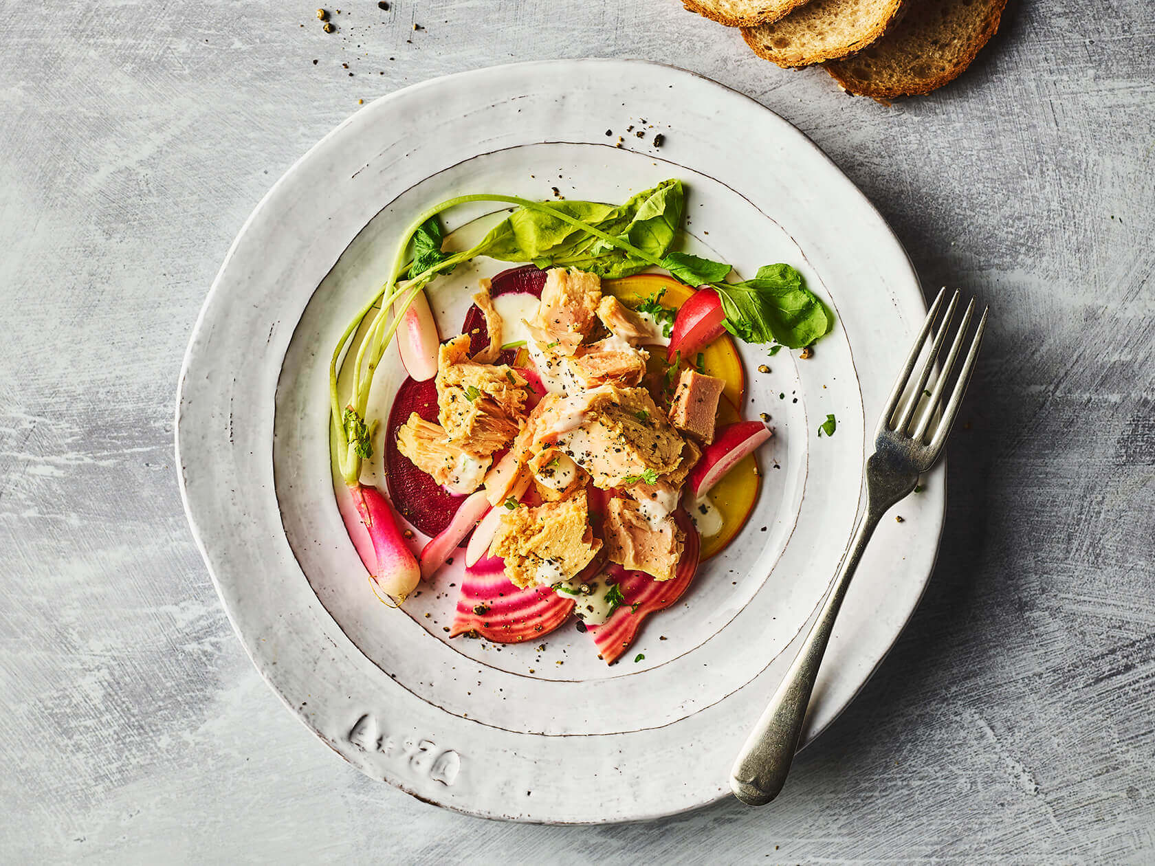 Tuna in Rainbow Salad - King Oscar Global