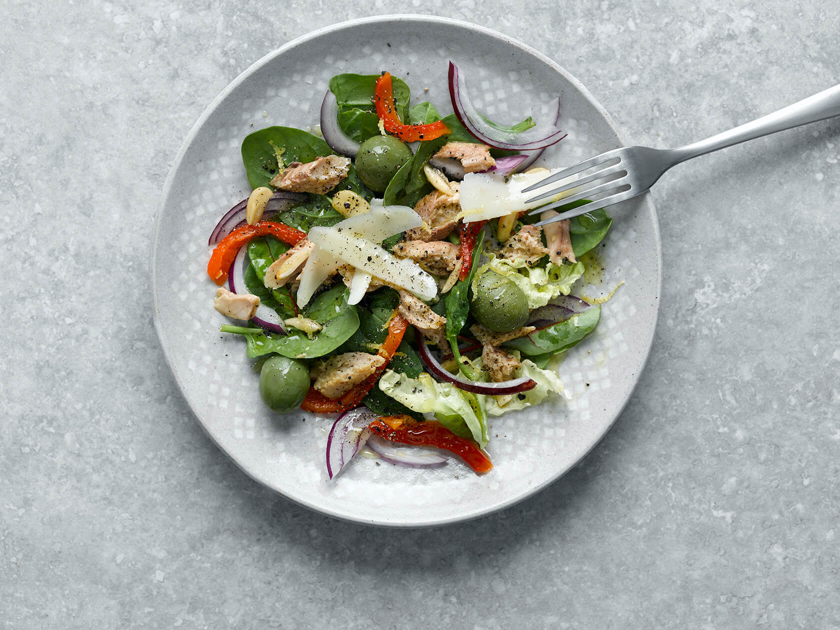 Spanish Style Salad with Sardines - King Oscar Global